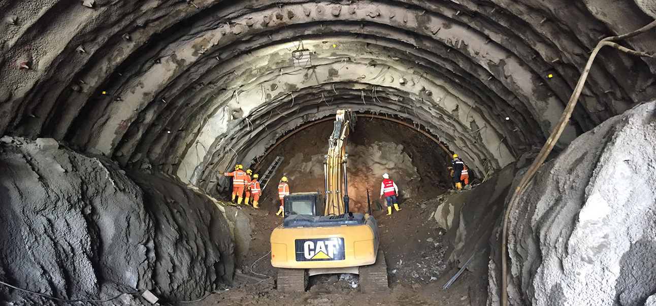 El Toyo tunnel monitoring in Colombia. Sisgeo supplied piezometer PVC tubing, electric anchor load cells and MPBX borehole extensometers with vibrating wire displacement transducers.