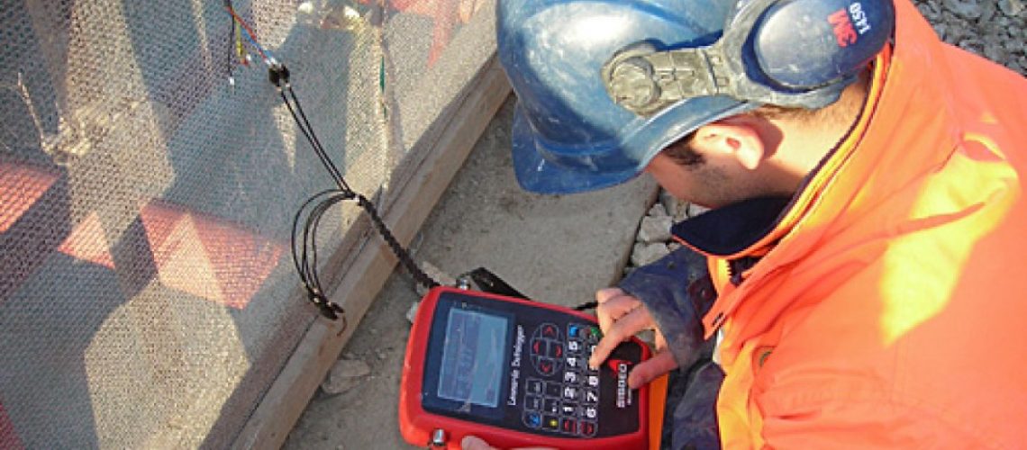 08_23552a2abbcba68db588d0d2f8344701