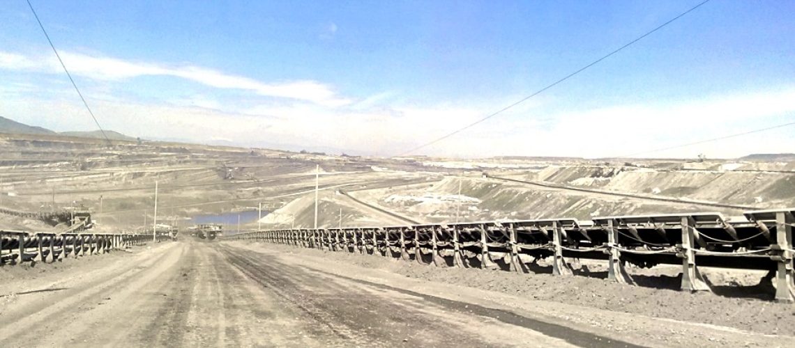 2_road_to_ptolemaida_coal_mine_waste_disposa
